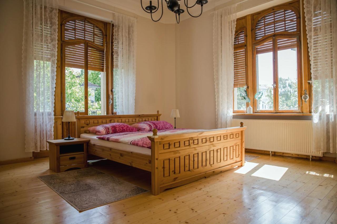 באד קראוצנבאך Gruene Villa Wellness & Spa מראה חיצוני תמונה